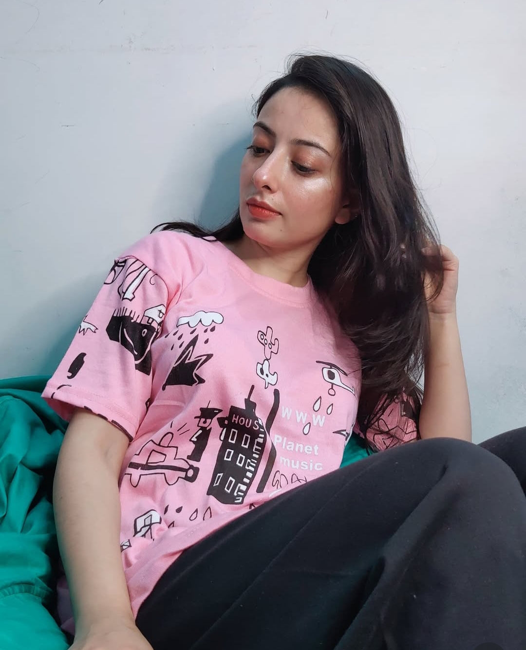 Pink City Groove Oversized Graphic Shirt (with Black Plain Trouser)